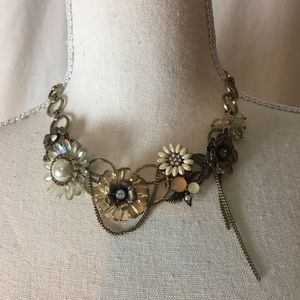 Floral Statement necklace vintage feel